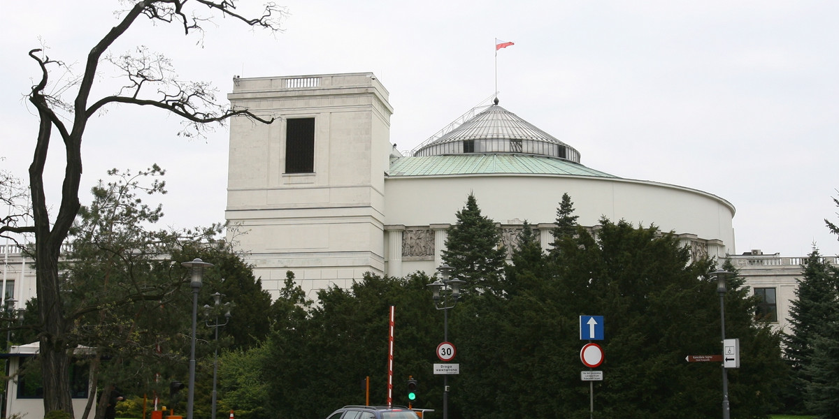 Sejm kosztuje nas milion dziennie!