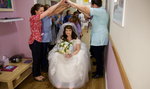 Niezwykły prezent dla chorej na raka 36-latki. Przyjaciele zorganizowali jej ślub