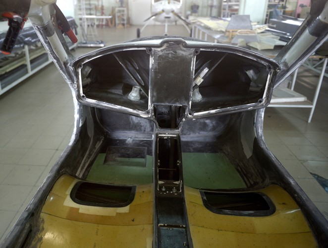 Dodatkową zaletą maszyny jest możliwość używania jej do zwykłych lotów z pilotem i pasażerem. Maszyna zużywa zwykłe paliwo samochodowe, w fazie badań są też napędy pneumatyczny i wodorowy. 


<br><br>fot. (dd/zuz) PAP/Darek Delmanowicz