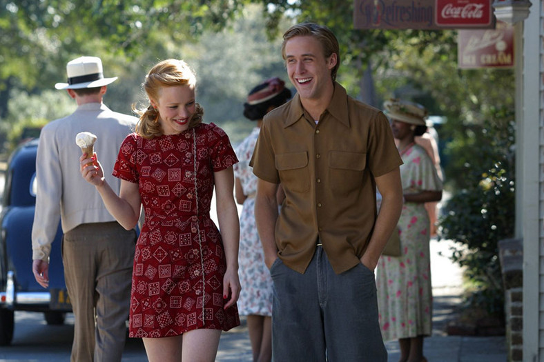 Rachel McAdams jako Allie i Ryan Gosling jako Noah w filmie "Pamiętnik" (2004)