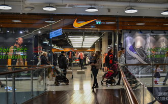 Wiele sklepów Nike wciąż otwartych w Rosji. Ponad tydzień po ogłoszeniu ich  zamknięcia