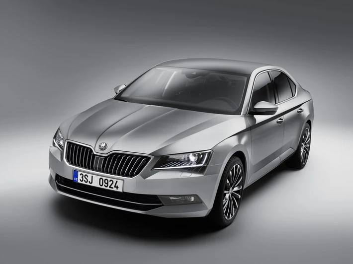 Nowa Skoda Superb