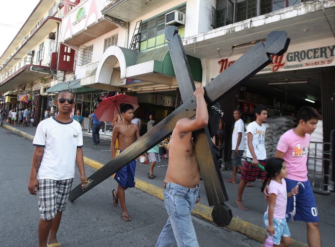 Wielki Tydzień na Filipinach