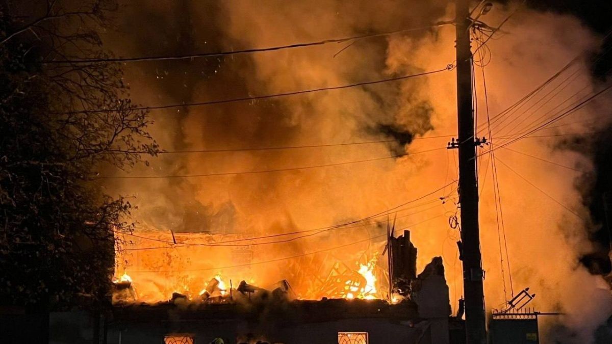 Rusija gađala Odesu: Oštećen studentski dom i vrtić, ima mrtvih (foto, video)