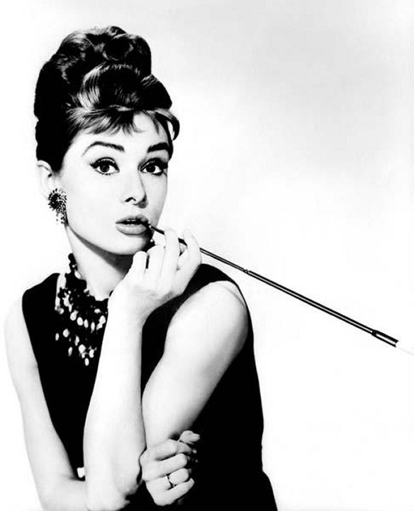Audrey Hepburn w filmie "Śniadanie u Tiffany'ego"