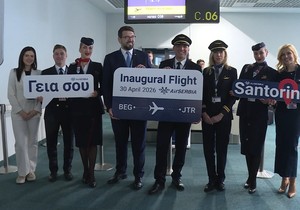 Prvi let Er Srbije do Santorinija