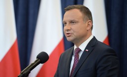 Prezes oddał kierownicę. PiS idzie na ustępstwa wobec Andrzeja Dudy