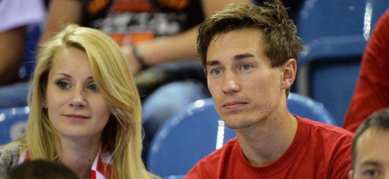 Kamil Stoch zabrał żonę na mecz polskich siatkarzy w Lidze Światowej. ZDJĘCIA
