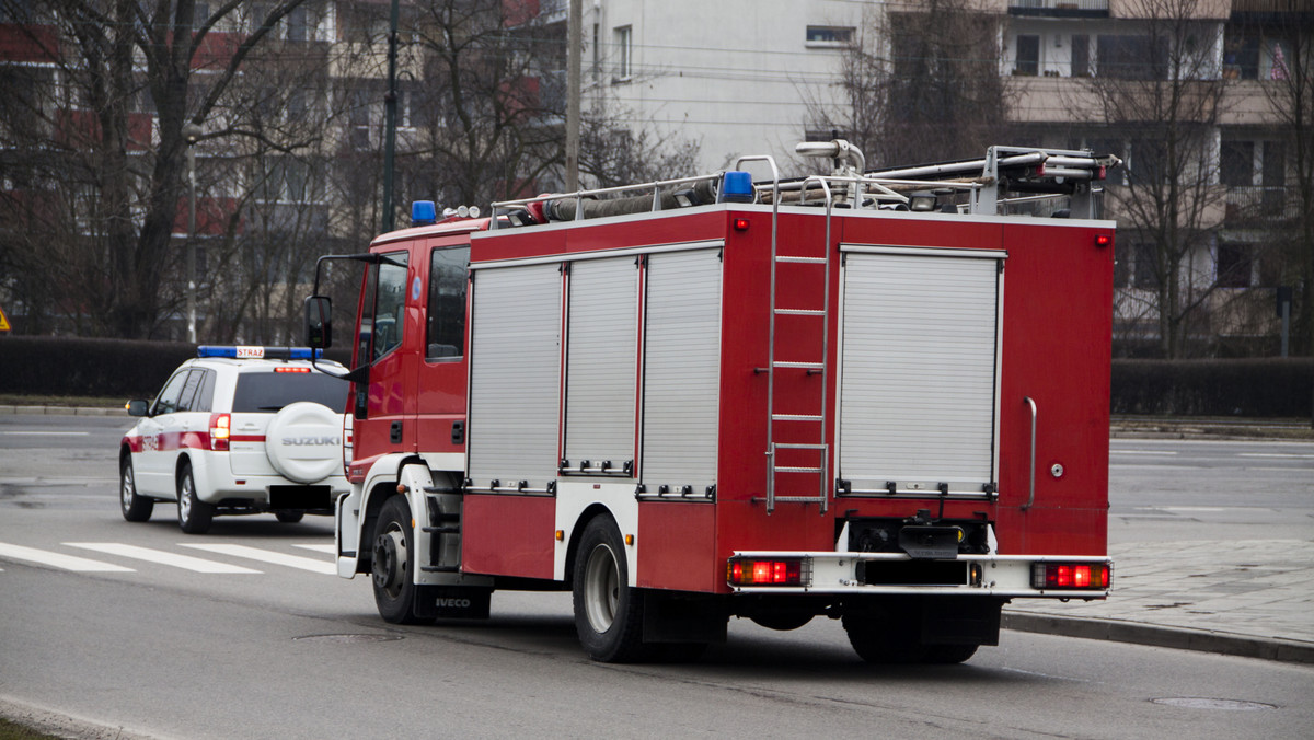 Około 450 pracowników firmy DFM w Dobrym Mieście zostało ewakuowanych z powodu pożaru wentylatora.