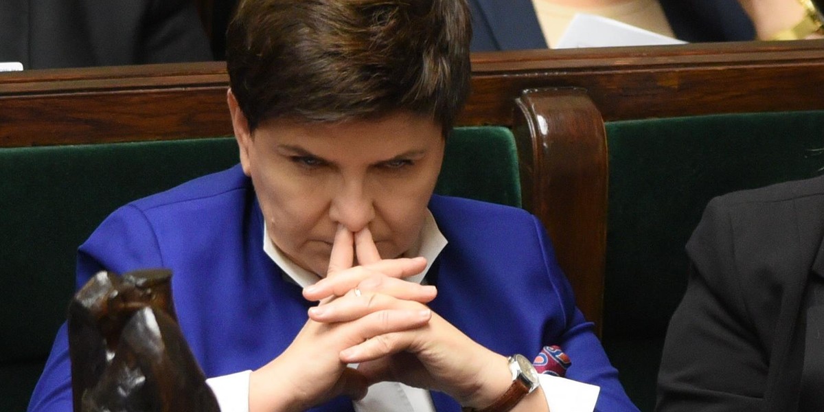 Szydło będzie "odgromnikiem"