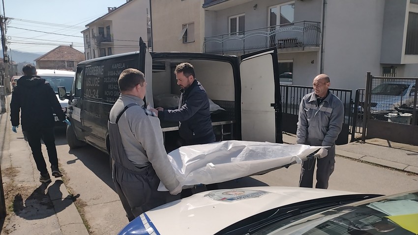 Tela muža i žene pronađena u stanu