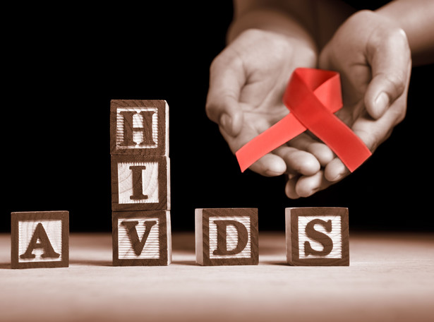 22,5 miliona na 33,3 miliona nosicieli wirusa HIV - w Afryce