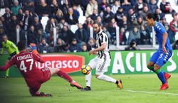 Liga włoska: Siedem goli rozpędzonego Juventusu. Szczęsny wrócił na ławkę rezerwowych