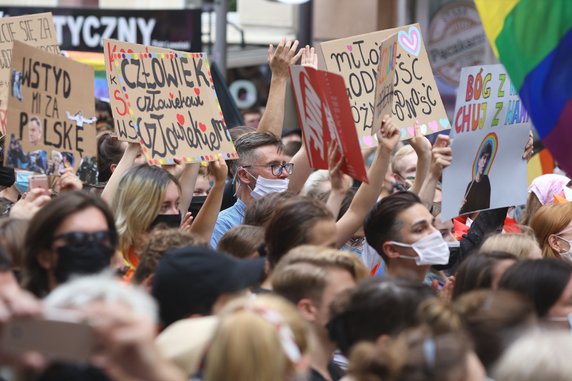 Demonstracja w obronie osób LGBT w Poznaniu