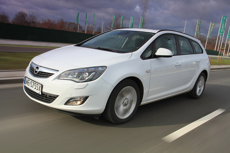 Opel Astra Sports Tourer: turbo dla rodziny