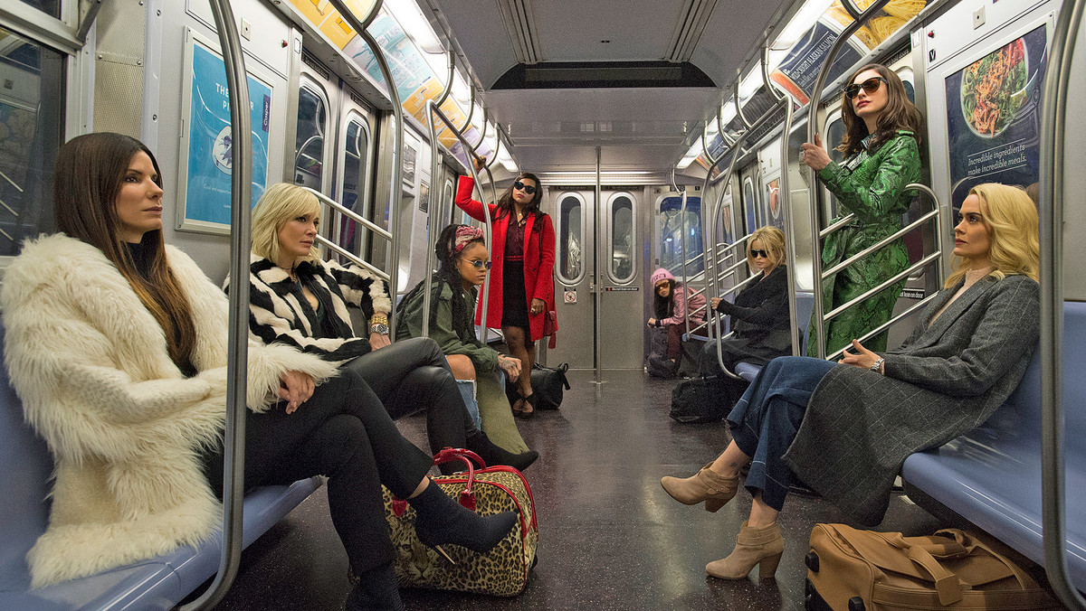 Film "Ocean's 8", kobieca wersja kinowego przeboju z George'em Clooneyem i Bradem Pittem, zanotował najlepsze otwarcie w historii serii. Film w pierwszy weekend zarobił 41,5 mln dolarów.