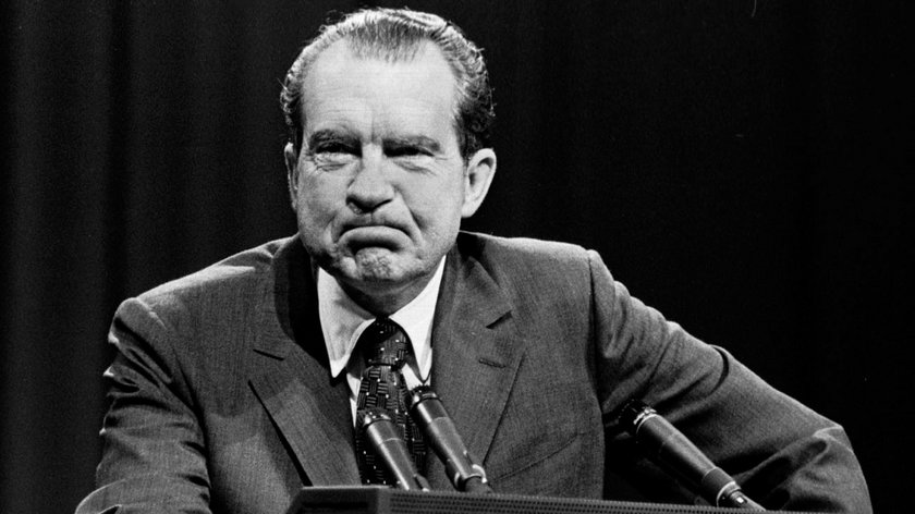 Nielegalne podsłuchy zmiotły Nixona