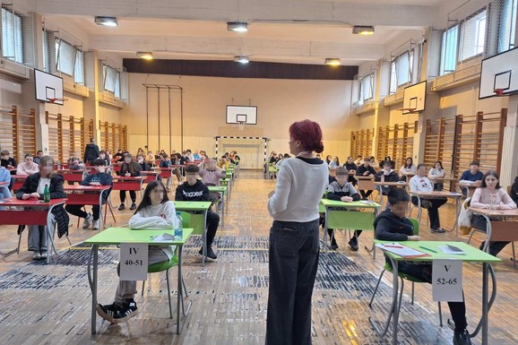 ŠTA TO BEŠE RIBOZOM? Osmaci su upravo završili probni test iz izbornog predmeta, a da li biste vi znali pitanja koja su ih DEBELO NAMUČILA