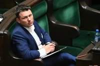 PiS szykuje się na Sławomira Mentzena. "Kaczyński ma alergię na niego, taką najszczerszą"