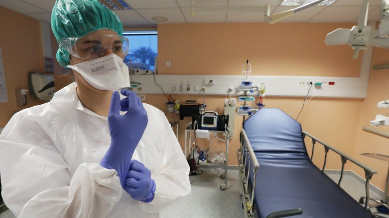 Illustrative photo of a Doctor doing the coronavirus rounds abroad (BI)