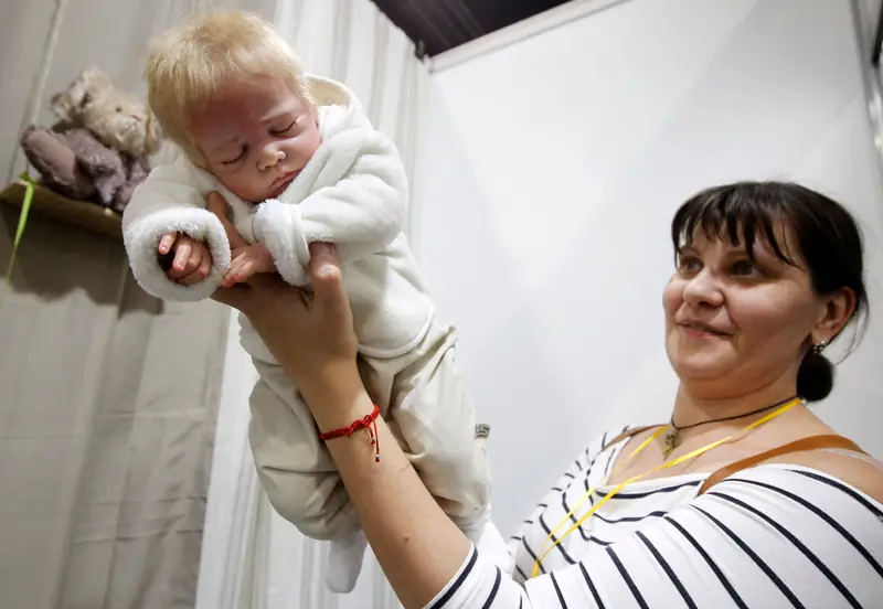 Na zdjęciu: pokaz autorskich lalek, Kijów 2019 r. /Foto SOPA Images / Contributor z GettyImages-1176829026