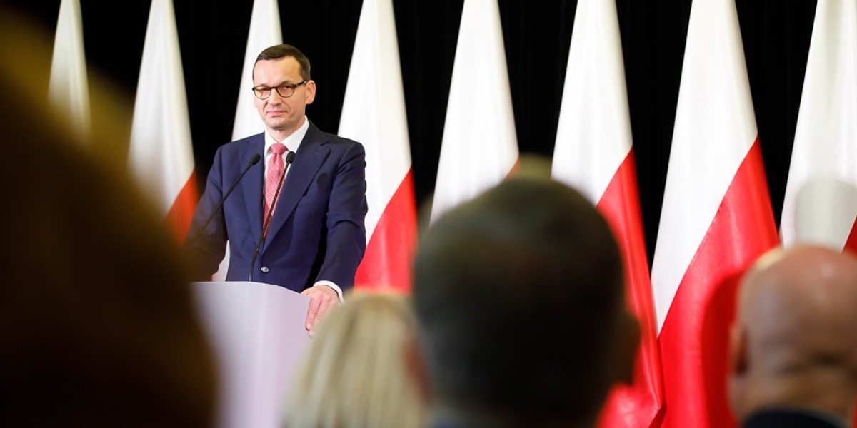 Mateusz Morawiecki, ówczesny prezes BZ WBK, rozmawiał wiosną 2013 roku z prezesem PKO BP Zbigniewem Jagiełłą, prezesem PGE Krzysztofem Kilianem i jego zastępczynią Bogusławą Matuszewską