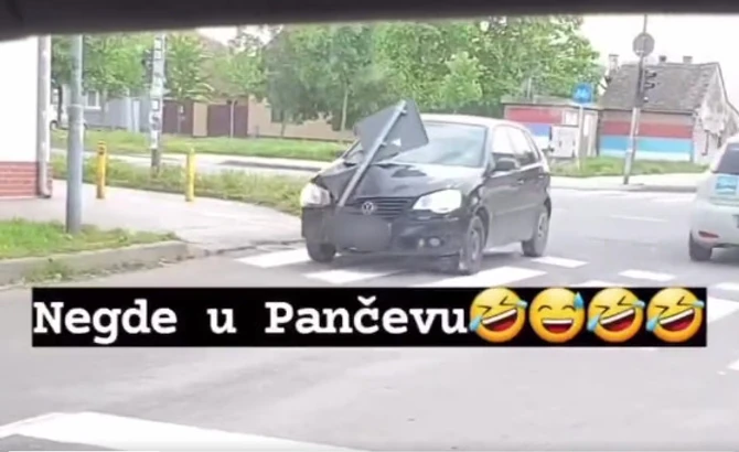 Nesvakidašnja situacija u saobraćaju u Pančevu