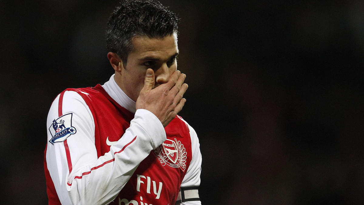 Włodarze Arsenalu Londyn są zdeterminowani zatrzymać w klubie największą gwiazdę - Robina van Persiego. Według angielskich mediów, Kanonierzy szykują nowy kontrakt dla reprezentanta Holandii.
