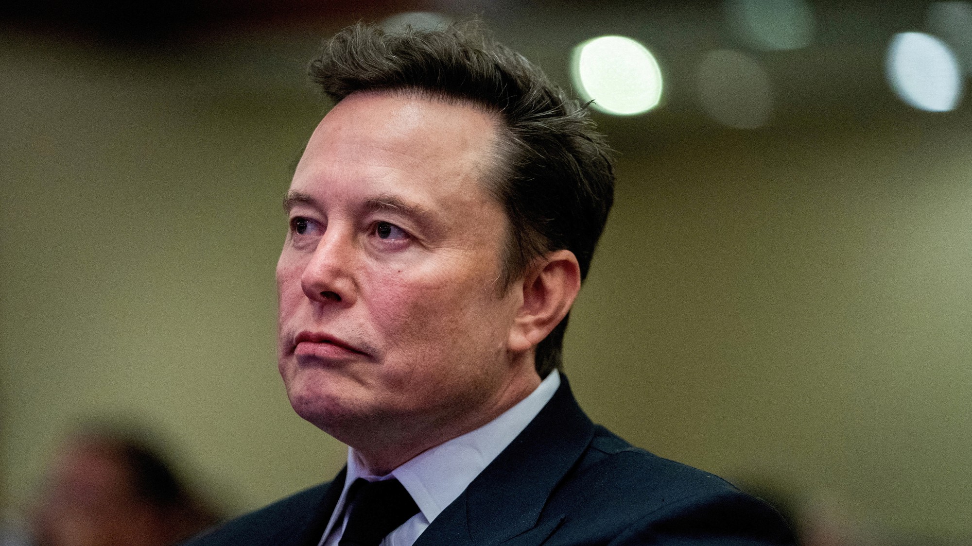 Elon Musk zvažuje zásadný krok. Týka sa spoločností SpaceX a Tesla