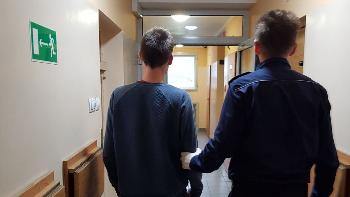 Łódzcy policjanci zatrzymali dwie osoby: kobietę i mężczyznę, którzy przewozili ponad 30 gramów narkotyku, wartego około 11 tysięcy złotych. Obojgu grozi do 10 lat więzienia.