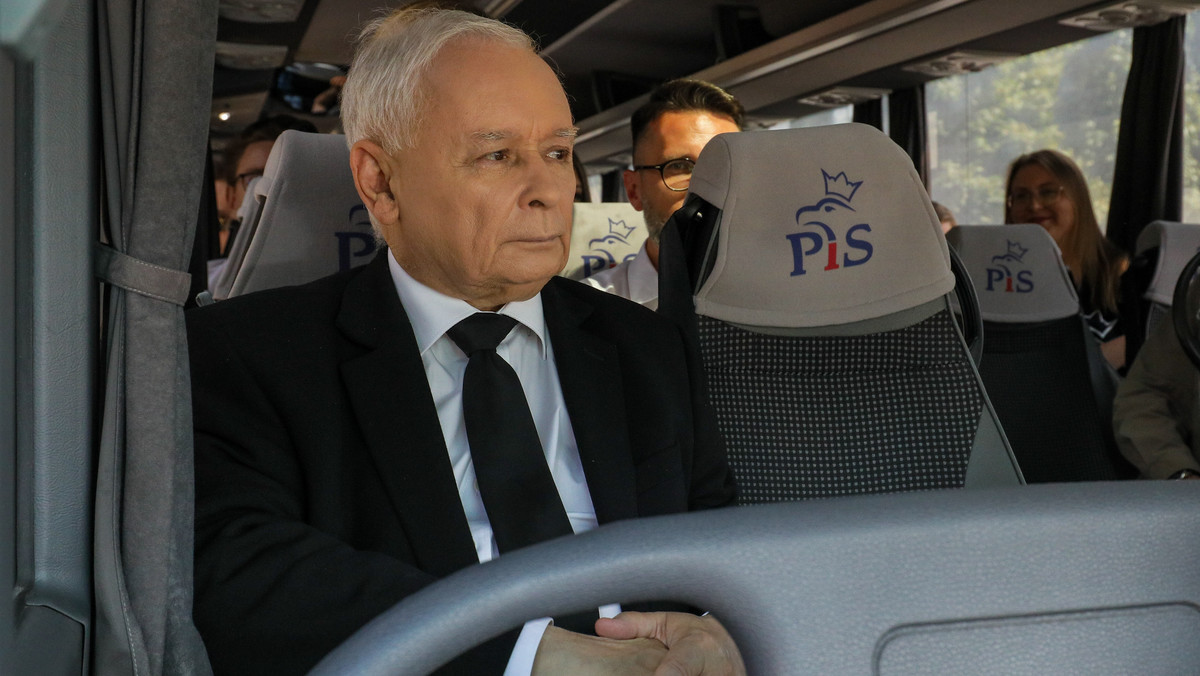 Kaczyński zapowiada podniesienie 800 plus. "Ta suma będzie podwyższona"