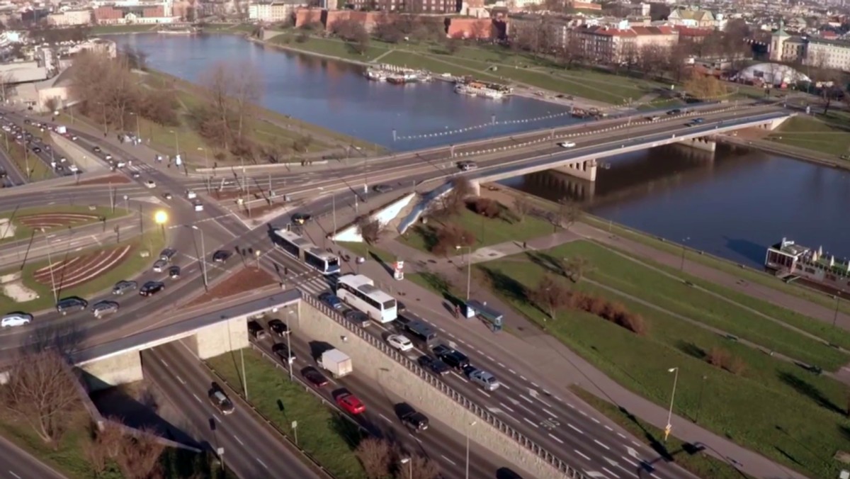 W nocy z środy na czwartek rozpocznie się remont tunelu pod Rondem Grunwaldzkim. Odnawiany będzie obiekt prowadzący w kierunku Ronda Matecznego. W związku z tym ruch samochodowy, w obydwu kierunkach, będzie się odbywał tunelem prowadzącym w stronę Alei Trzech Wieszczów.