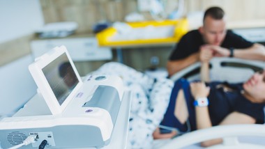 kwadrans na przewiezienie ciężarnej na porodówkę