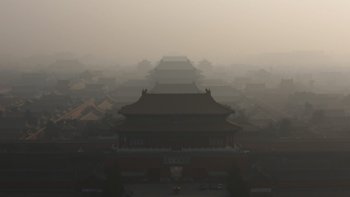 CHINA AIR POLLUTION (Air pollution in Beijing)