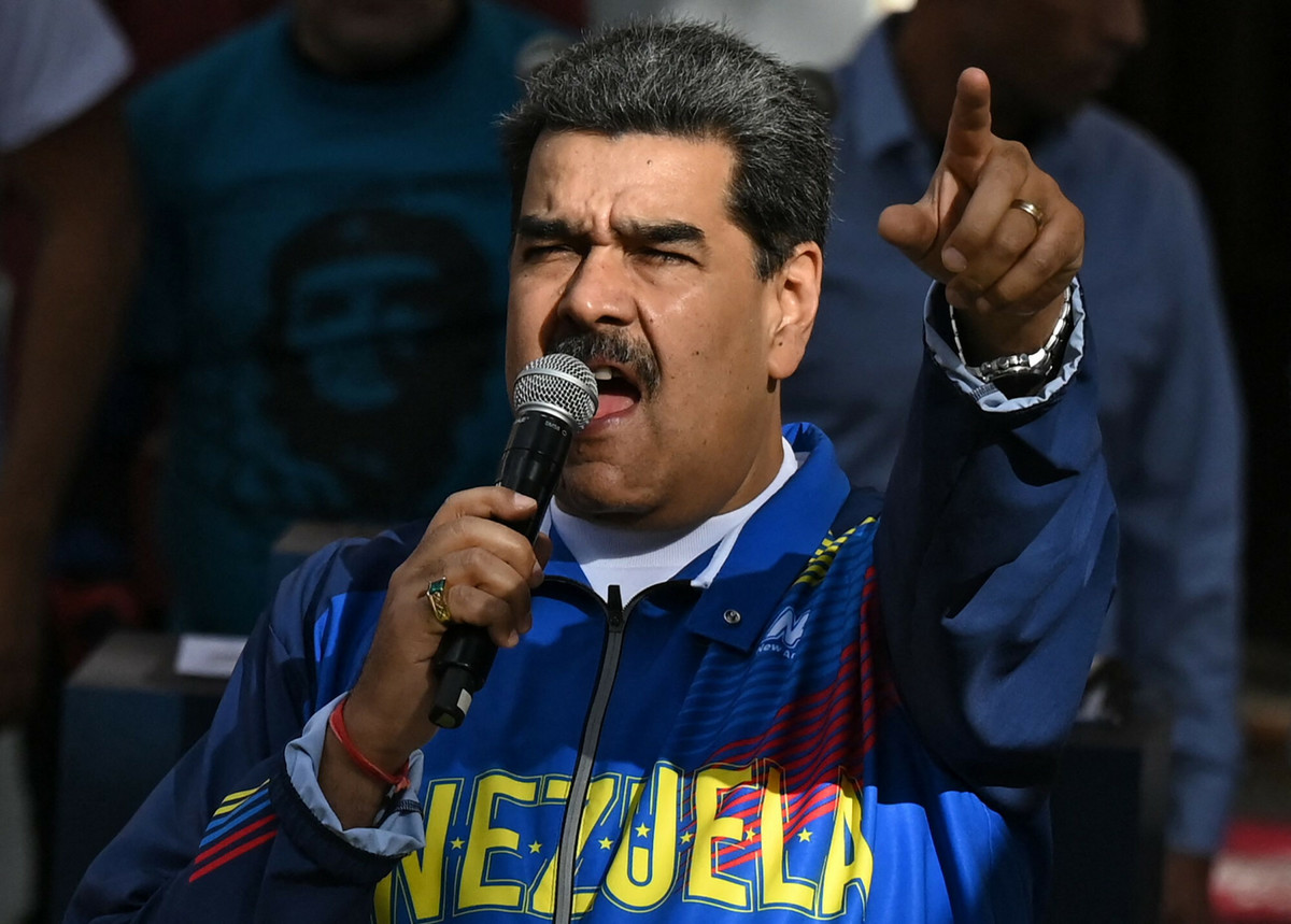 Nicolas Maduro w niedzielę odda władzę po 11 latach? 