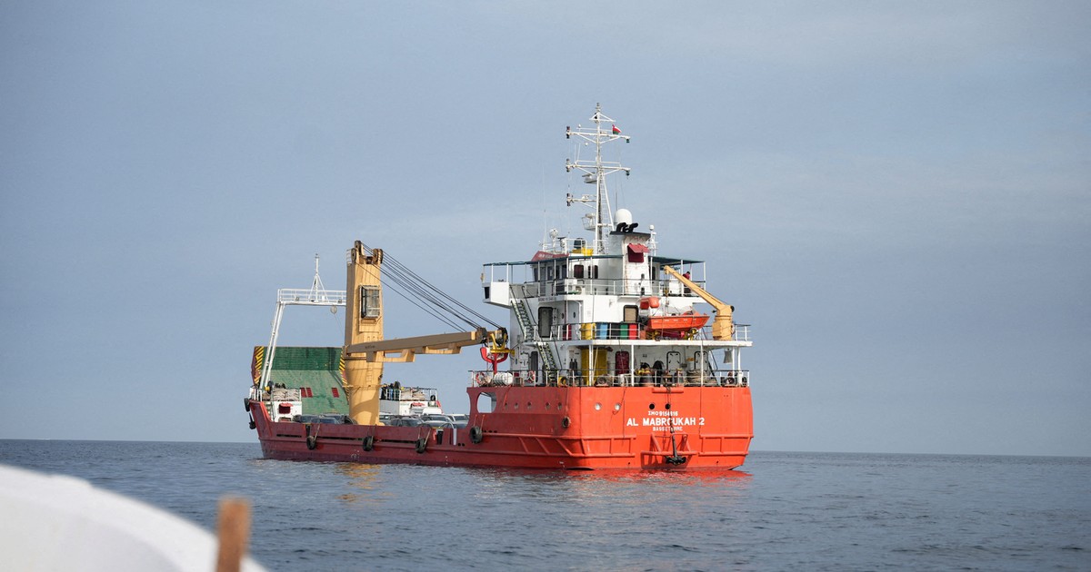 Egypt advances alternative Europe–Gulf shipping corridor as losses in Strait of Hormuz become unbearable