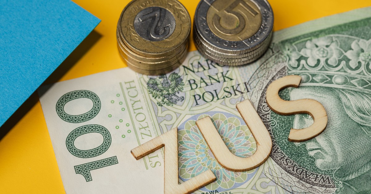Urodziłeś się między 1949 a 1969 rokiem? o ile tak, to mamy dla Ciebie dobrą wiadomość! Na osoby z tych roczników czeka bardzo miła niespodzianka od ZUS! Chodzi o specjalne świadczenie i dodatkowe pieniądze