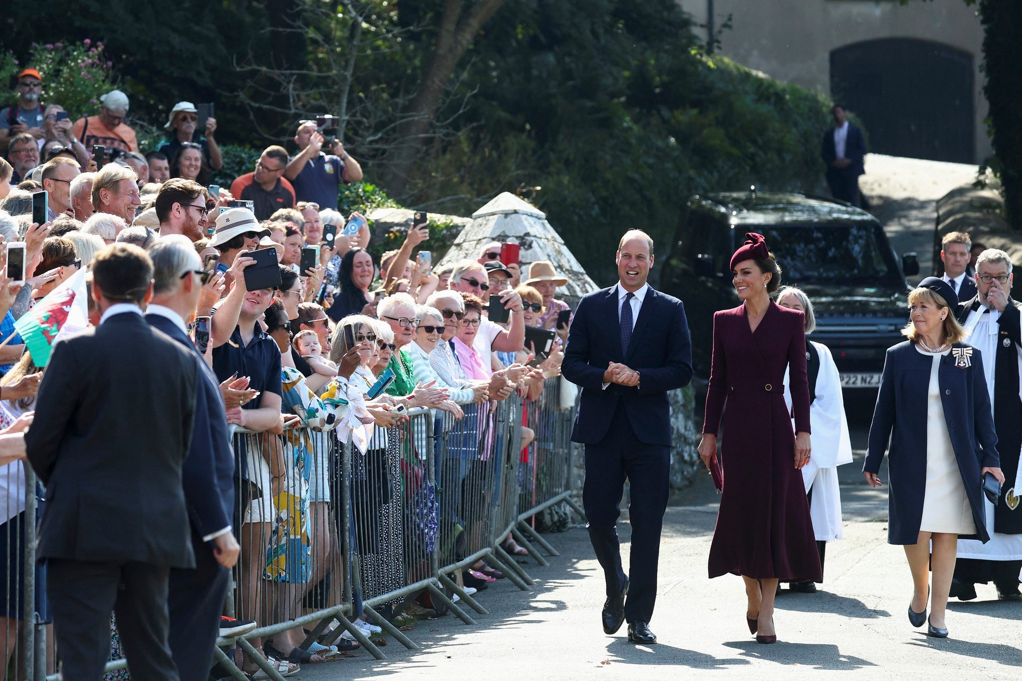 Británia si pripomenula výročie úmrtia kráľovnej Alžbety II.