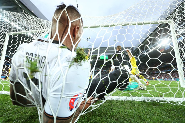 To może być najlepsza interwencja Euro 2016. Boateng uratował Niemców przed stratą gola