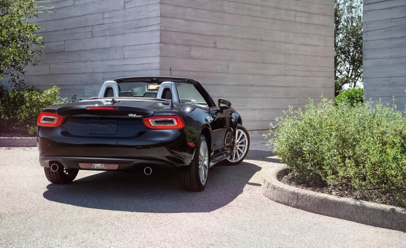 Fiat 124 Spider