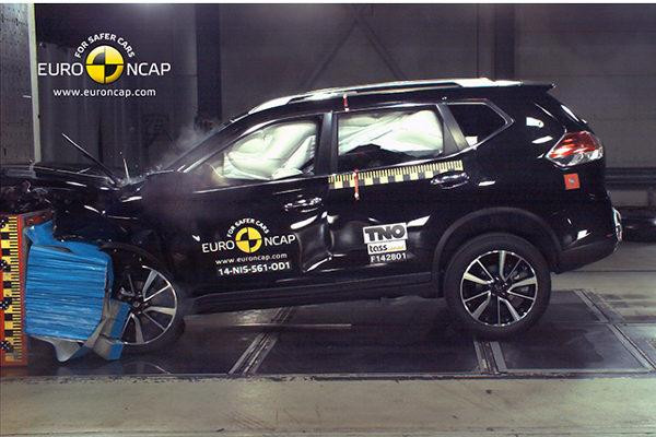 5 gwiazdek dla Nissana X-Trail