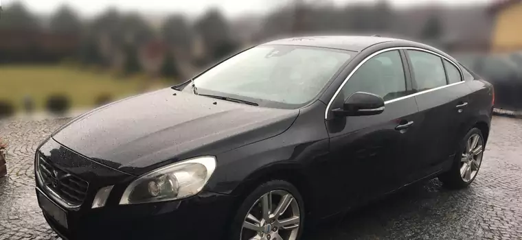 Auto z ogłoszenia: Volvo S60. Bezwypadkowy, bo nikt nie zginął?