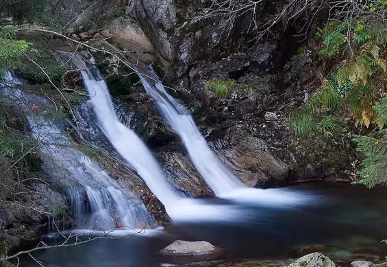 Zapierają dech w piersiach! 8 najpiękniejszych wodospadów w Polsce