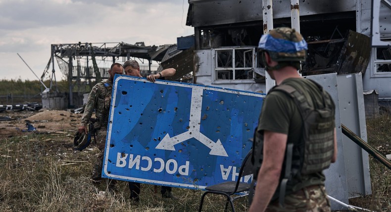 A destroyed border checkpoint with the sign Ukraine and Russia on August 16, 2024 in Sudzha, Russia.Kostiantyn Liberov/Libkos/Getty Images