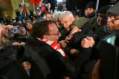 Kamiński i Wąsik już na wolności. 'Panie Tusk, panie Hołownia, niedługo się zobaczymy'...