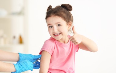 Még nem olyan aktívak, de már jelen lehetnek: készüljünk fel a kullancsszezonra!