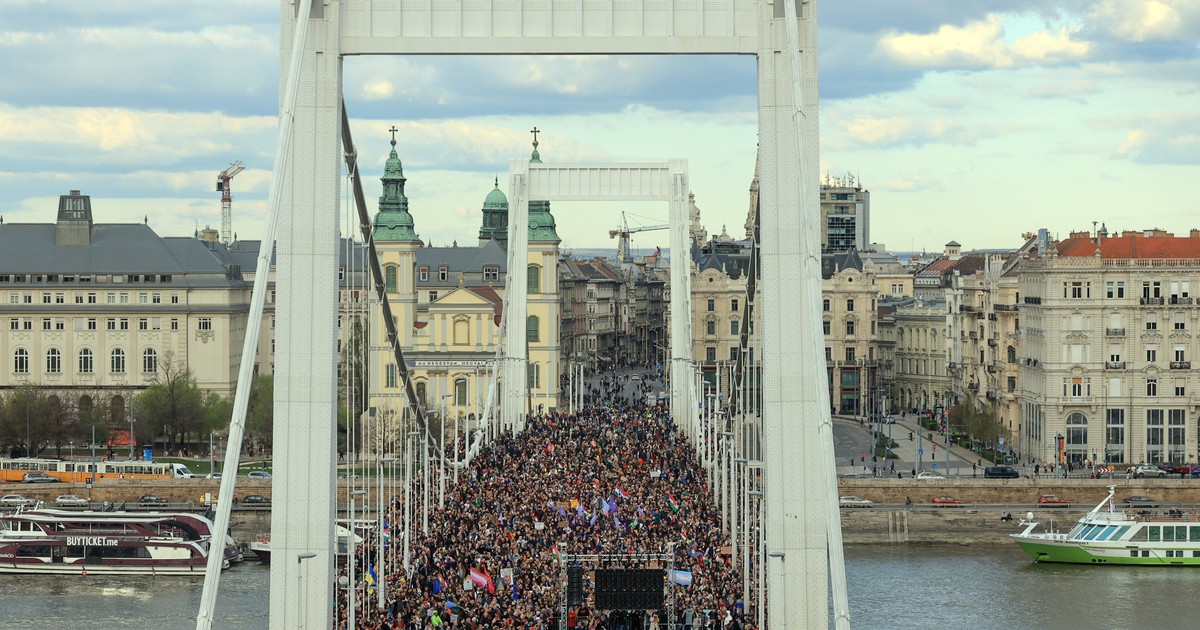 Megbénulhat a budapesti közlekedés, jön Hadházy Ákosék újabb tüntetése: mutatjuk, milyen lezárásokra készülhetünk ma