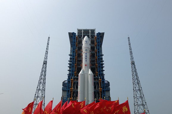 PRVA OVAKVA MISIJA U ISTORIJI ČOVEČANSTVA Kina sutra lansira sondu koja će prikupiti uzorke sa tamne strane Meseca