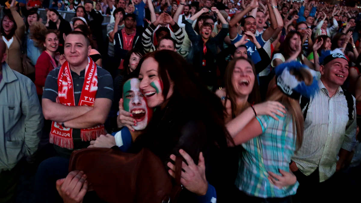 Euro 2012 zbliża się do końca. Już w niedzielę zostanie rozegrany ostatni, ale najważniejszy mecz tych mistrzostw - finał pomiędzy Włochami a Hiszpanią. Posłowie typowali rezultaty meczów półfinałowych. Podczas gdy 12 osób, spośród 15 typujących wskazało zwycięstwo Hiszpanii, wytypowanie zwycięstwa Włoch udało się tylko jednej osobie. Który z posłów wykazał się największą celnością?