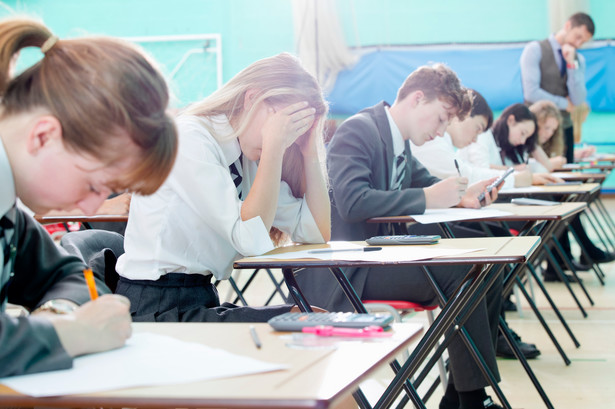 Jaka przyszłość czeka egzamin ósmoklasisty? MEN na razie analizuje temat